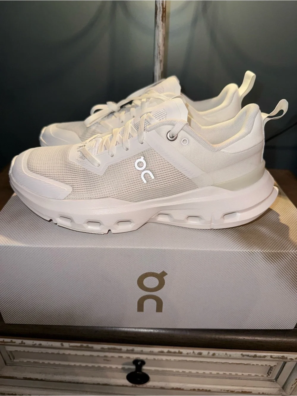 On Cloudpulse Next – Women’s Size 7.5 (White/Ice) BRAND NEW - Picture 8 of 10